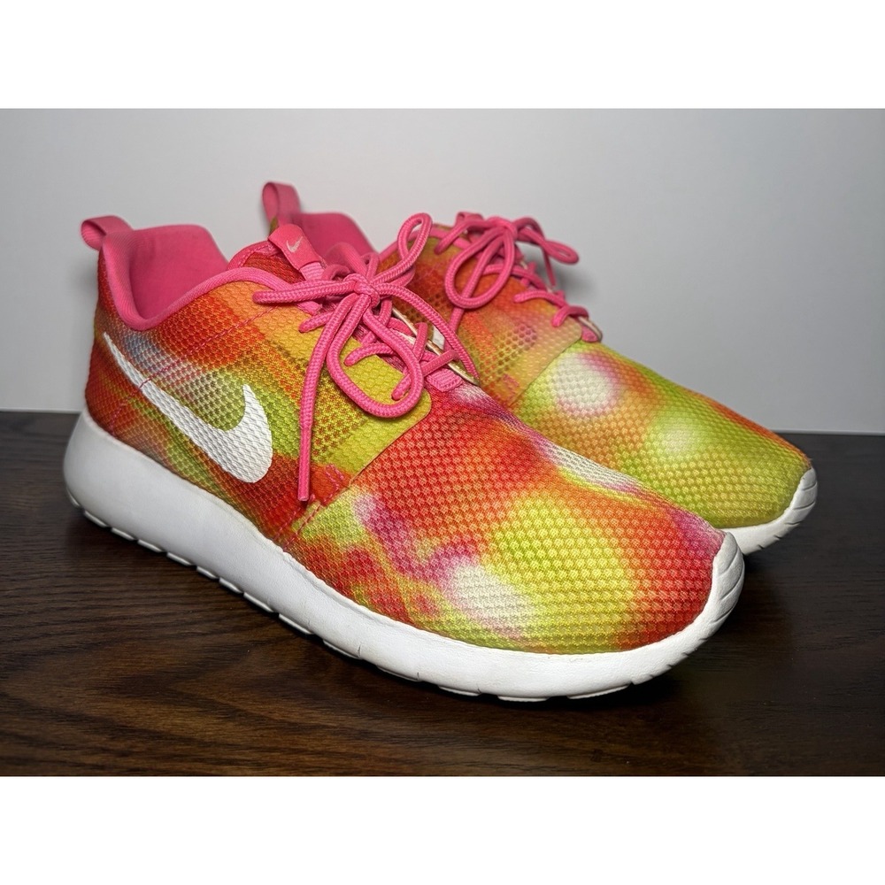 NIKE YOUTH ROSHE ONE FLIGHT WEIGHT (GS) PINK POW / WHITE SIZE 5 KIDS